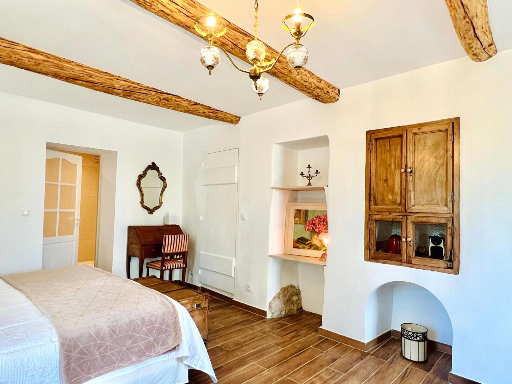 Domaine De La Brave Bed & Breakfast Pernes-les-Fontaines Bilik gambar